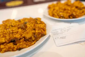 Arroz con setas y carne ibérica